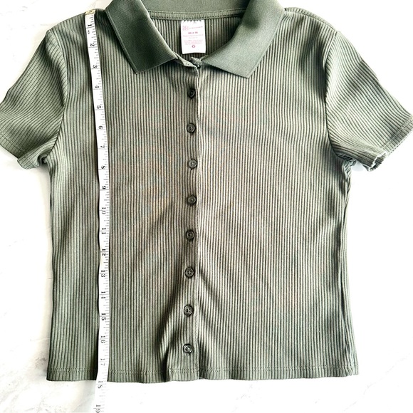 Junior’s Button Front Polo Shirt Size M - Picture 7 of 10